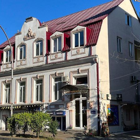 Old Clty Hotel バトゥーミ エクステリア 写真