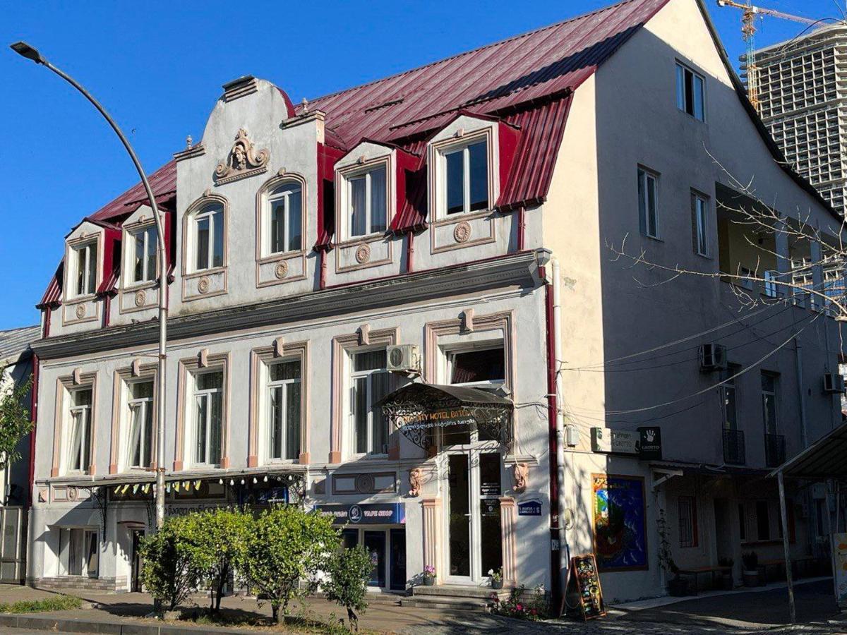 Old Clty Hotel バトゥーミ エクステリア 写真