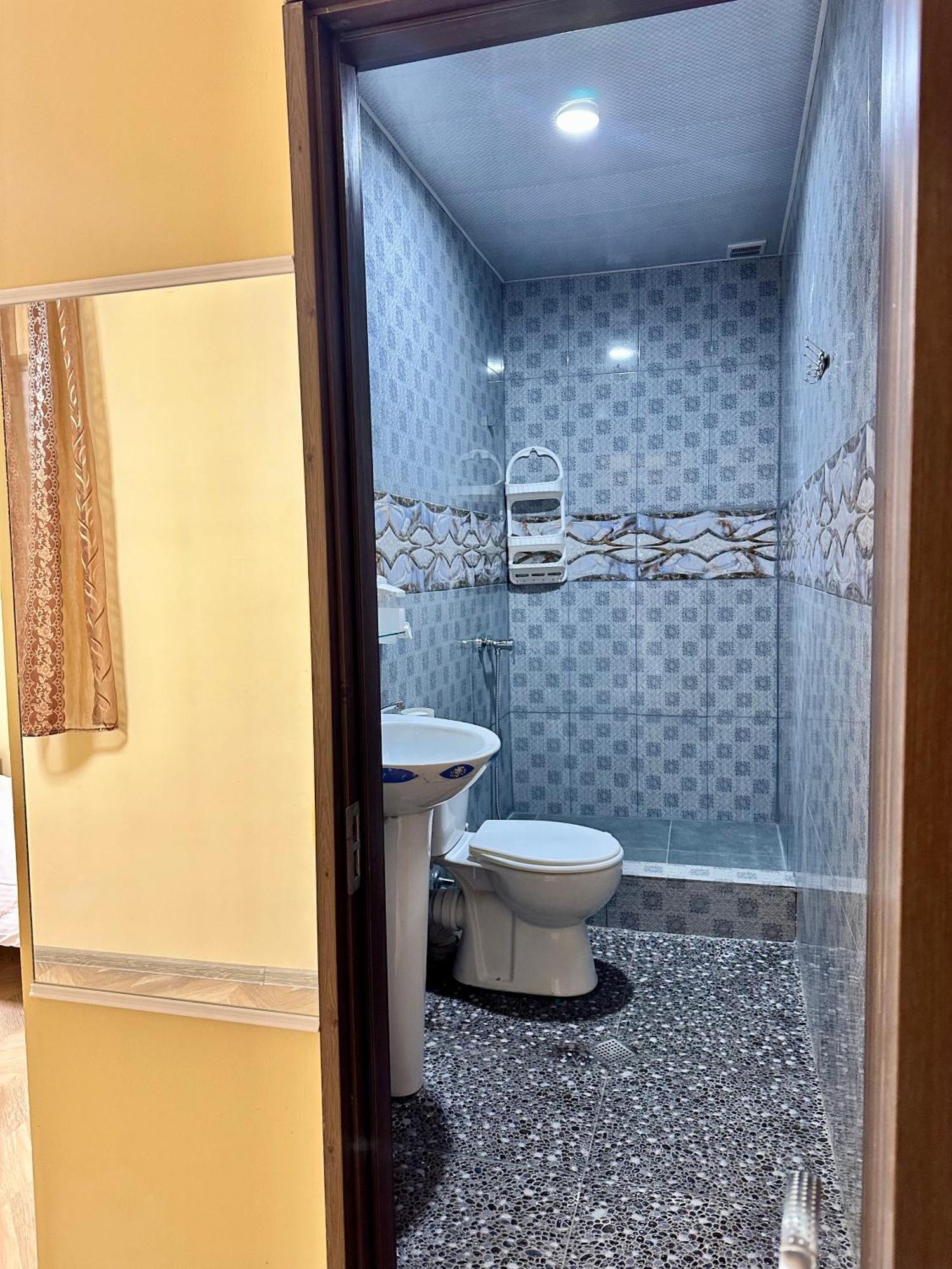 Old Clty Hotel バトゥーミ エクステリア 写真